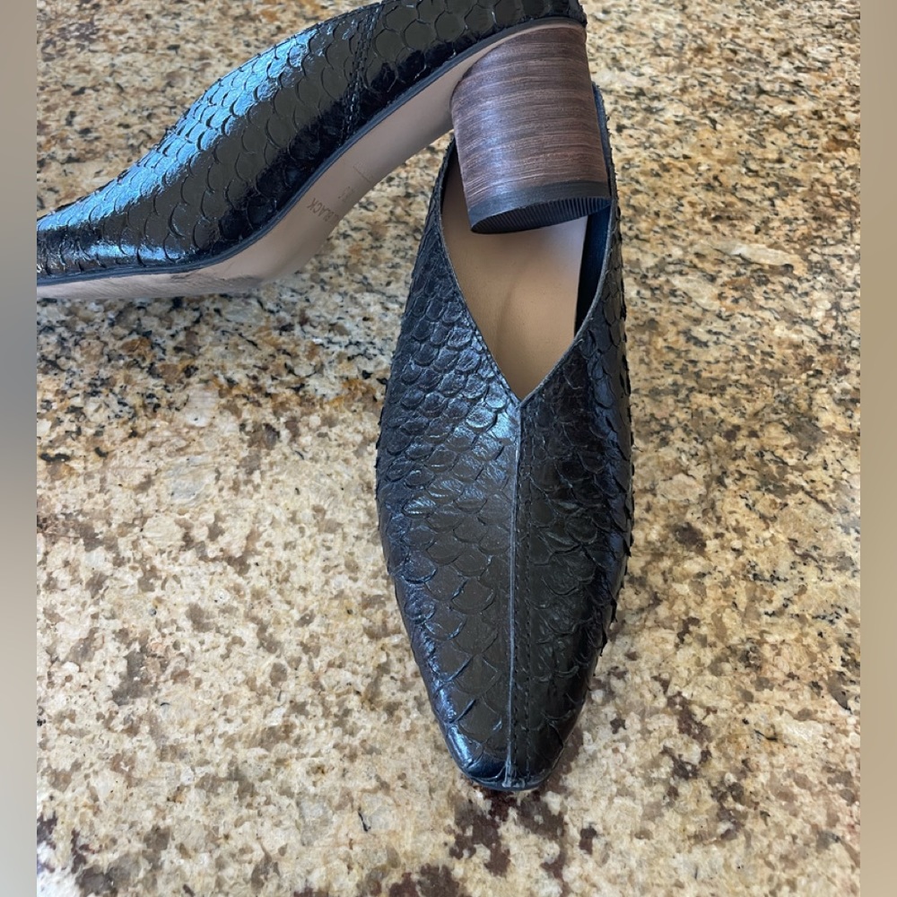 Brand All Black 36.5 us 6 loafers